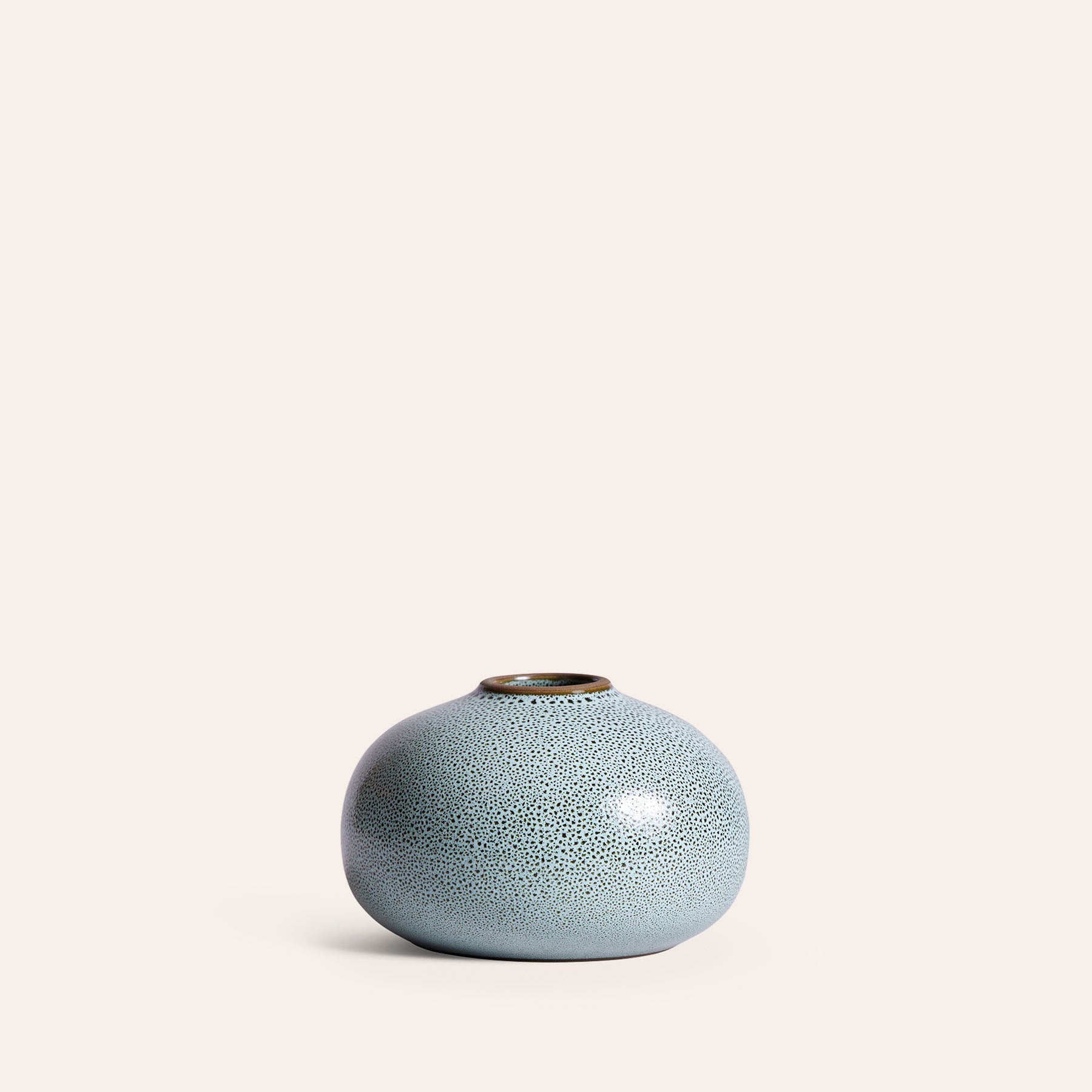 Bulb Vase in Mineral Spring