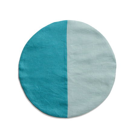 Round Placemat in Seafoam & Peacock