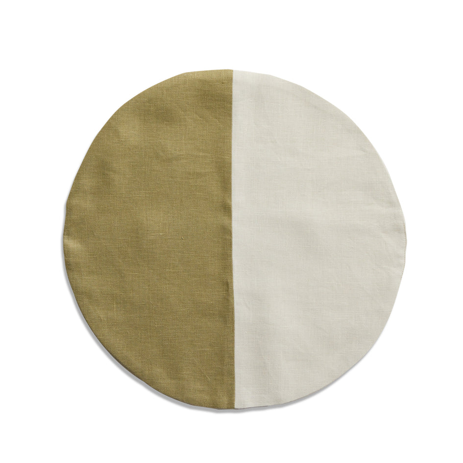 Round Placemat in Seaweed & Light Sage Image 1