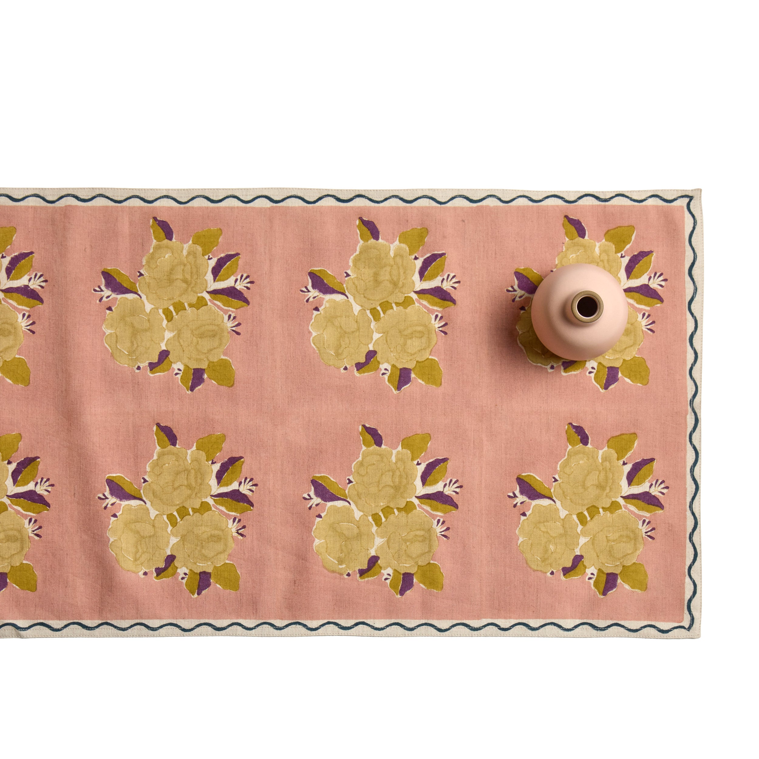 Sara Runner in Grapefruit Pink Zoom Image 1