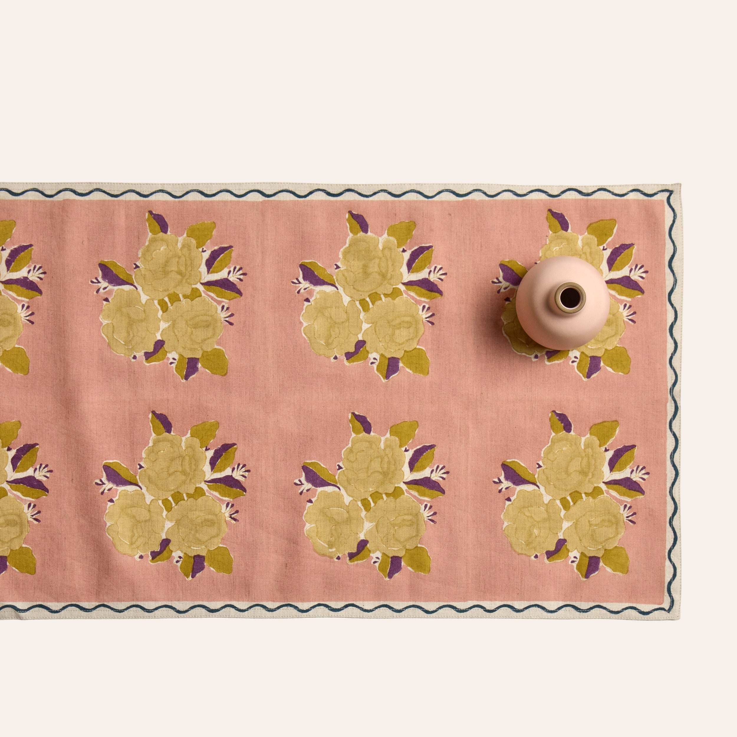 Sara Runner in Grapefruit Pink
