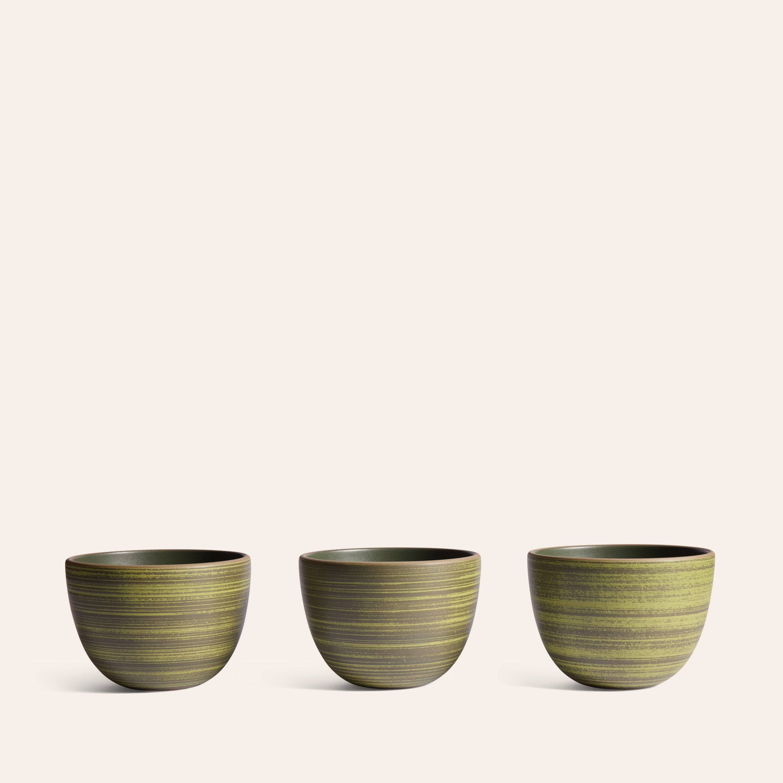 Deep Serving Bowl in Skog Moss