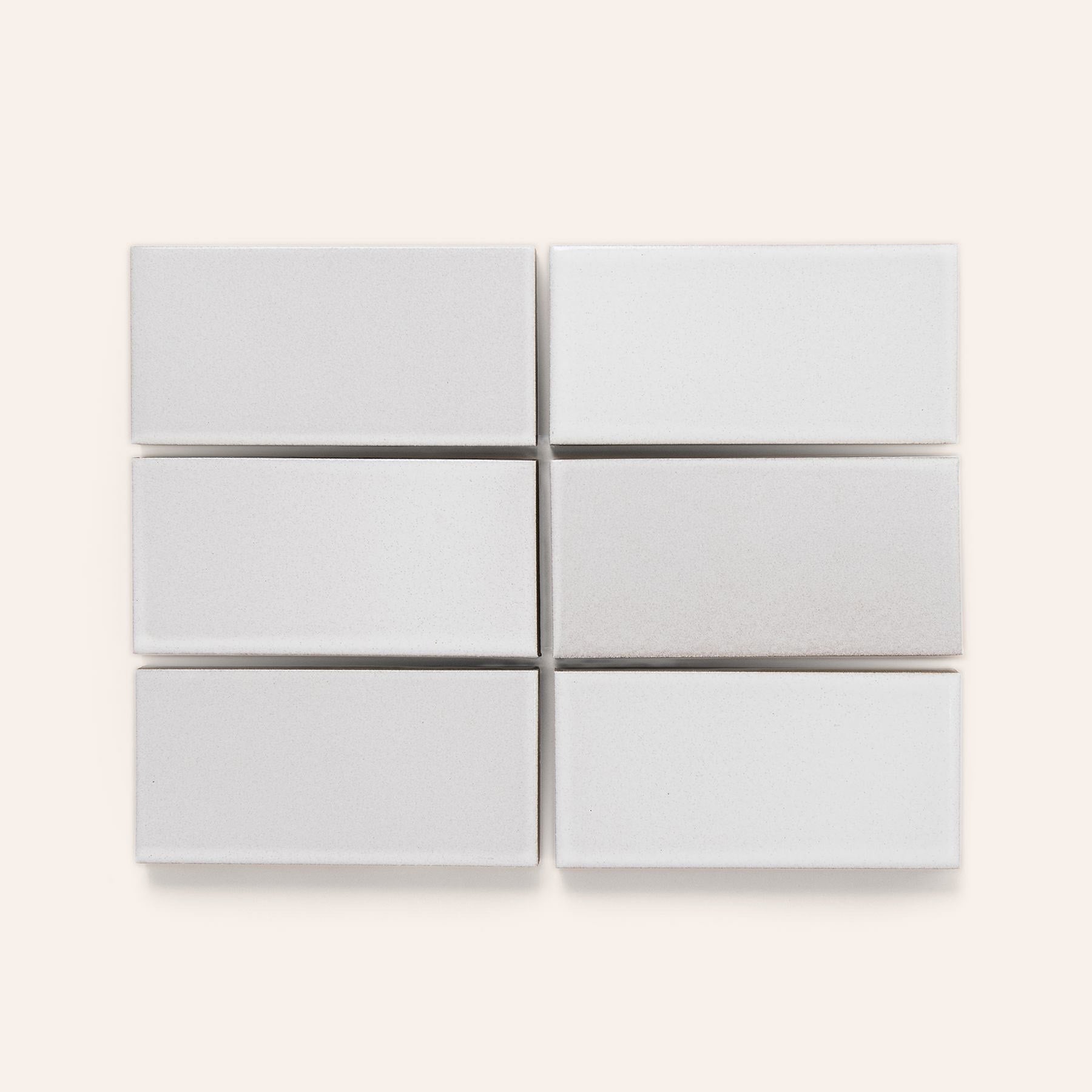 G107 Sample in Mid-Century White