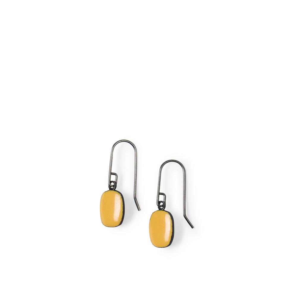 Emery Earrings in Yarrow Image 1