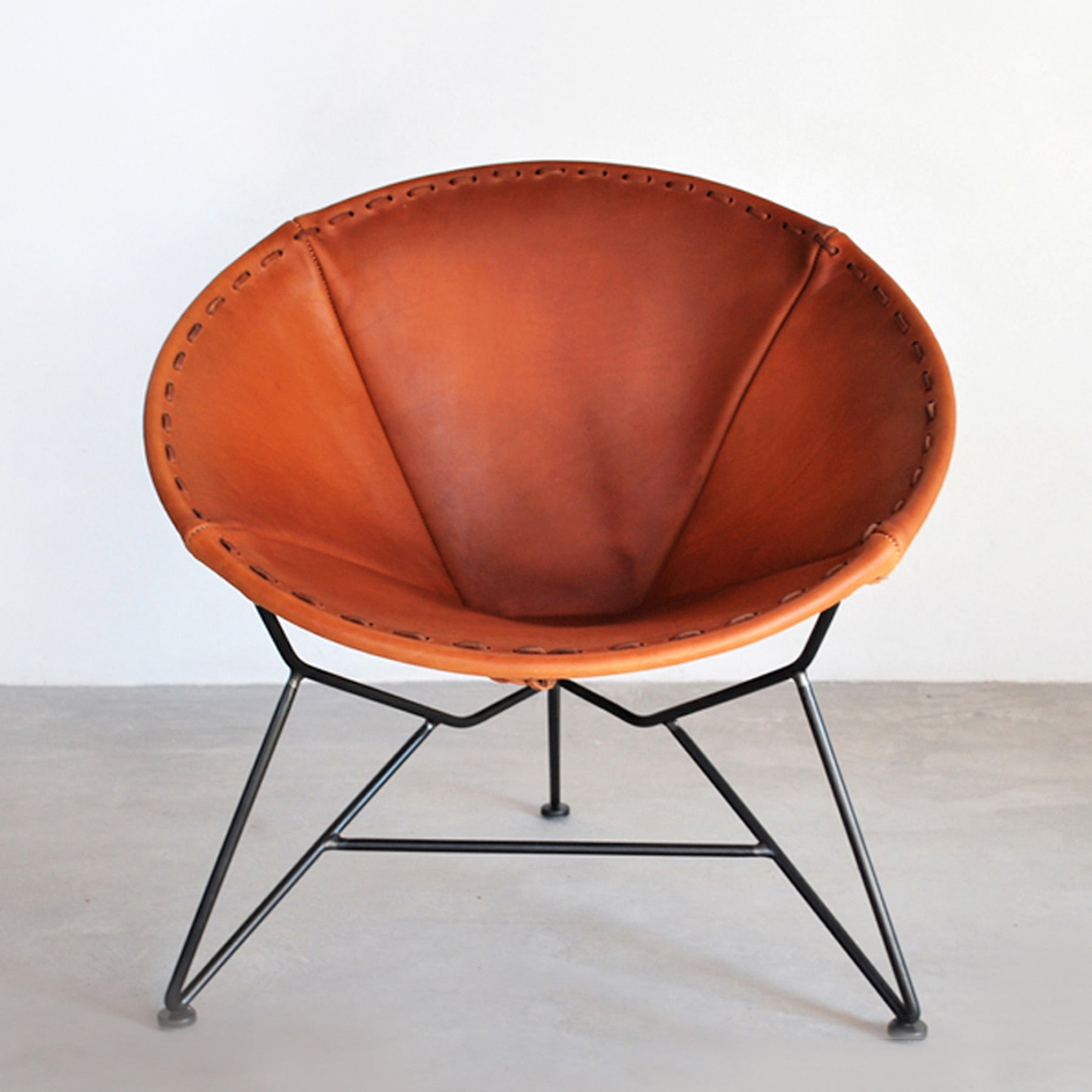 Leather Round Chair in Red Steel Zoom Image 1